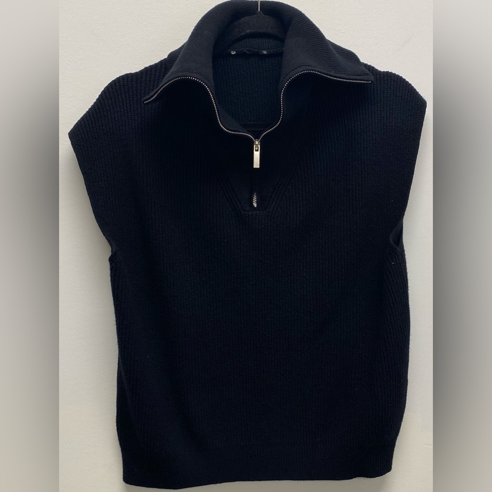 4 / $25 🖤 Banana Republic Zip-Neck Sweater 🖤 - Medium - Picture 2 of 5